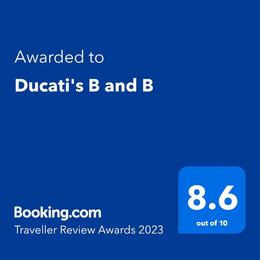 Ducati'S B And B Раймонд-Террас Экстерьер фото